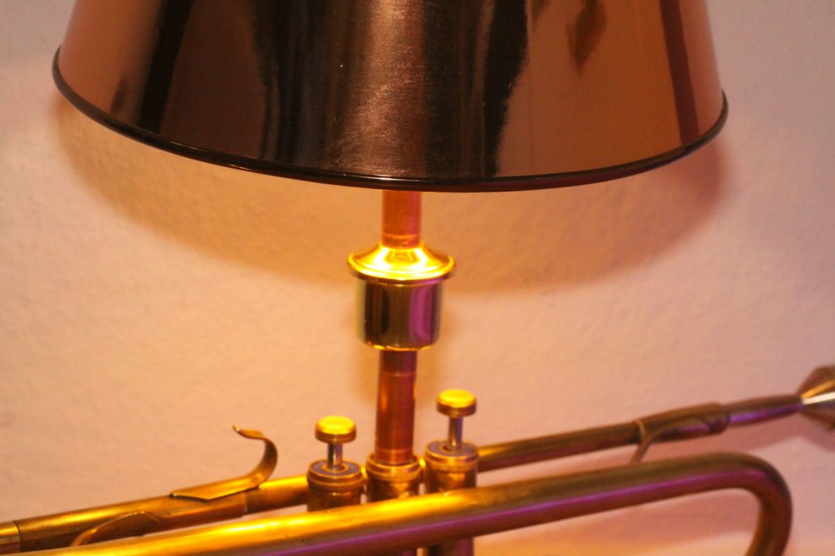 Trompetenlampe Tischleuchte Messing Kupfer Design Berlin Lampenschirm