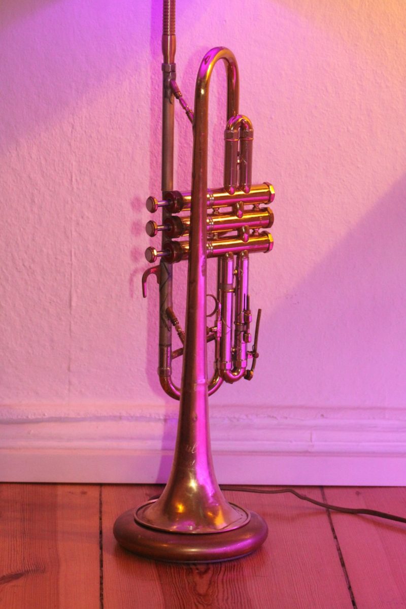Trompetenlampe Stehlampe Gold LED (RGB) + Fernbedienung Trompete