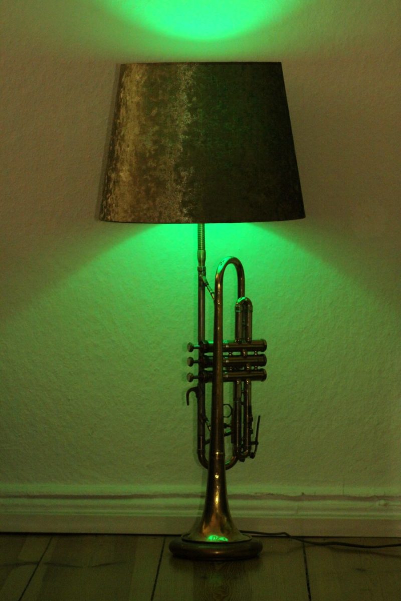 Trompetenlampe Stehlampe Gold LED (RGB) + Fernbedienung Grün