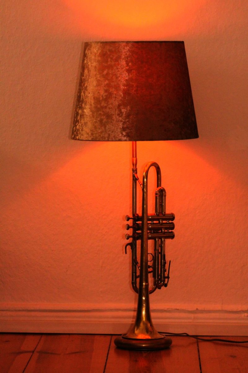 Trompetenlampe Stehlampe Gold LED (RGB) + Fernbedienung Rot