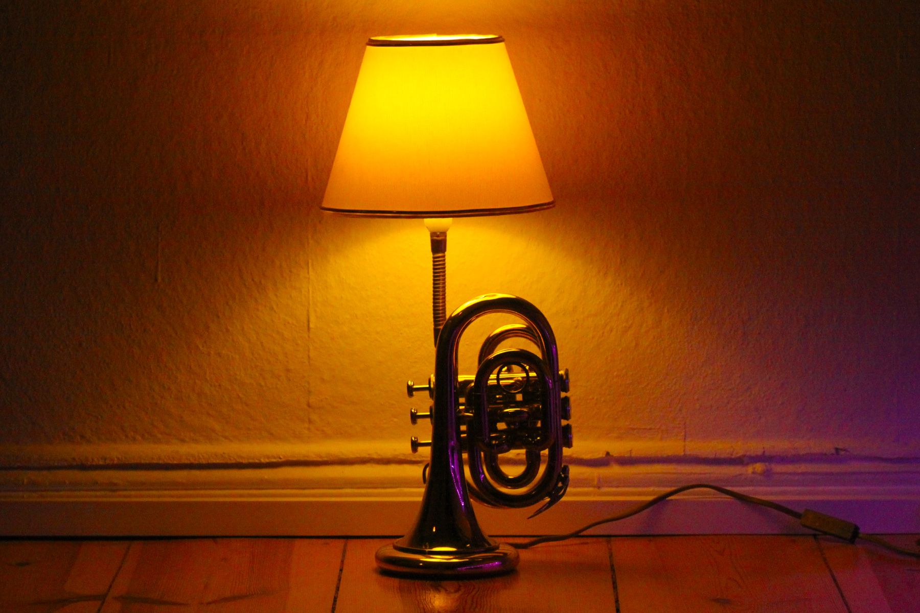 Trumpet lamp pocket gold table lamp handmade 29