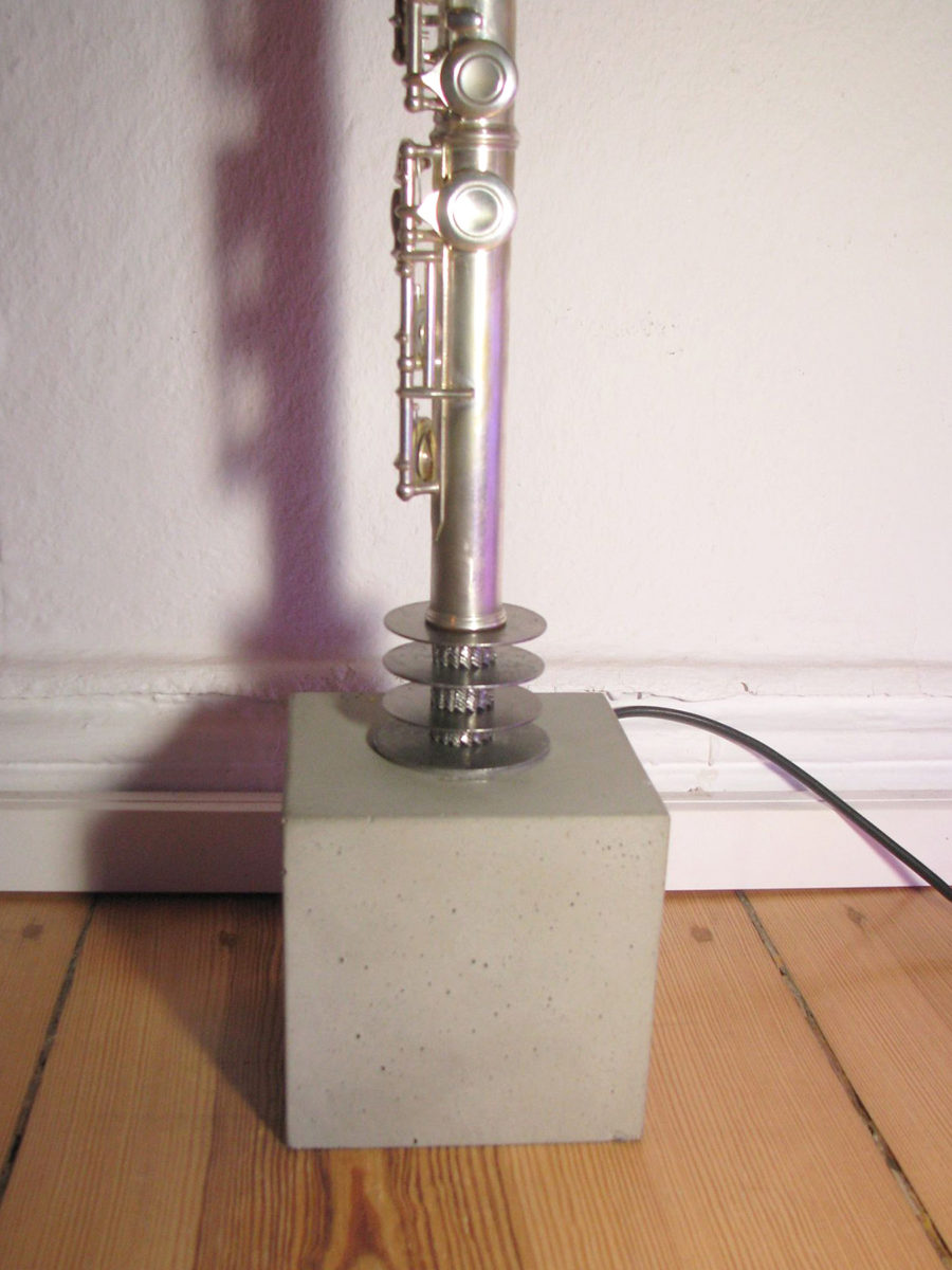 Querflöte Stehlampe Beton Edison Glühbirne Silber/Grau Fuß