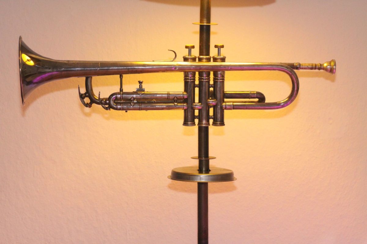 Trompetenlampe Stehlampe 140cm Stahlrohre Silber Retro Vintage Trompete