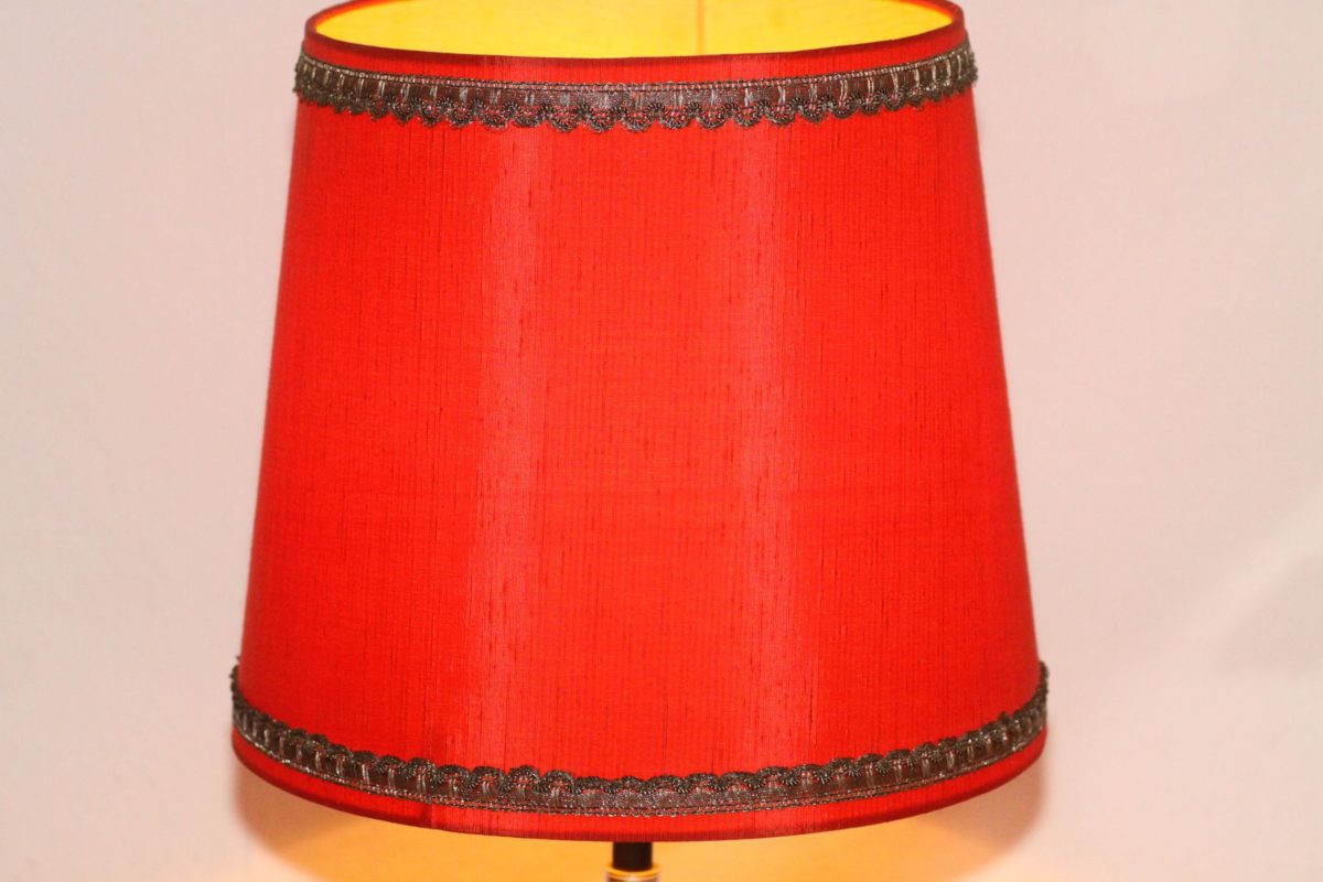 Trompetenlampe Rot Schwarz Ziegelstein Unikat Handarbeit Lampenschirm Eingesgeschaltet 33A