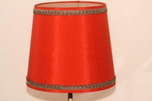 Trompetenlampe Rot Schwarz Ziegelstein Unikat Handarbeit Lampenschirm Ausgesgeschaltet 33A
