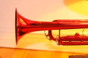 Trompetenlampe Rot Schwarz Ziegelstein Unikat Handarbeit Trompete 33A