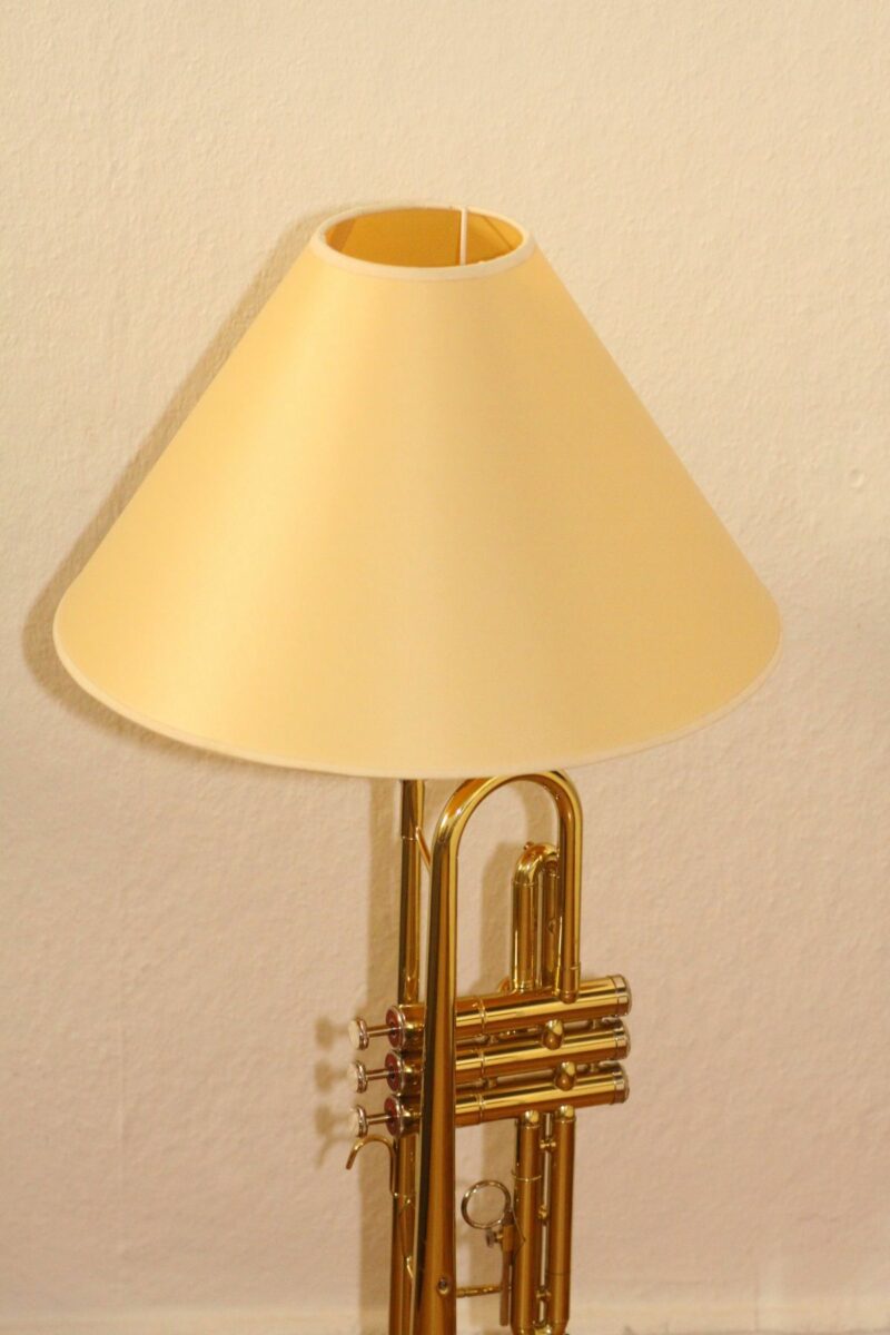 Trompetenlampe Stehlampe Gold Beige Vintage Handarbeit Lampenschirm AUS 37