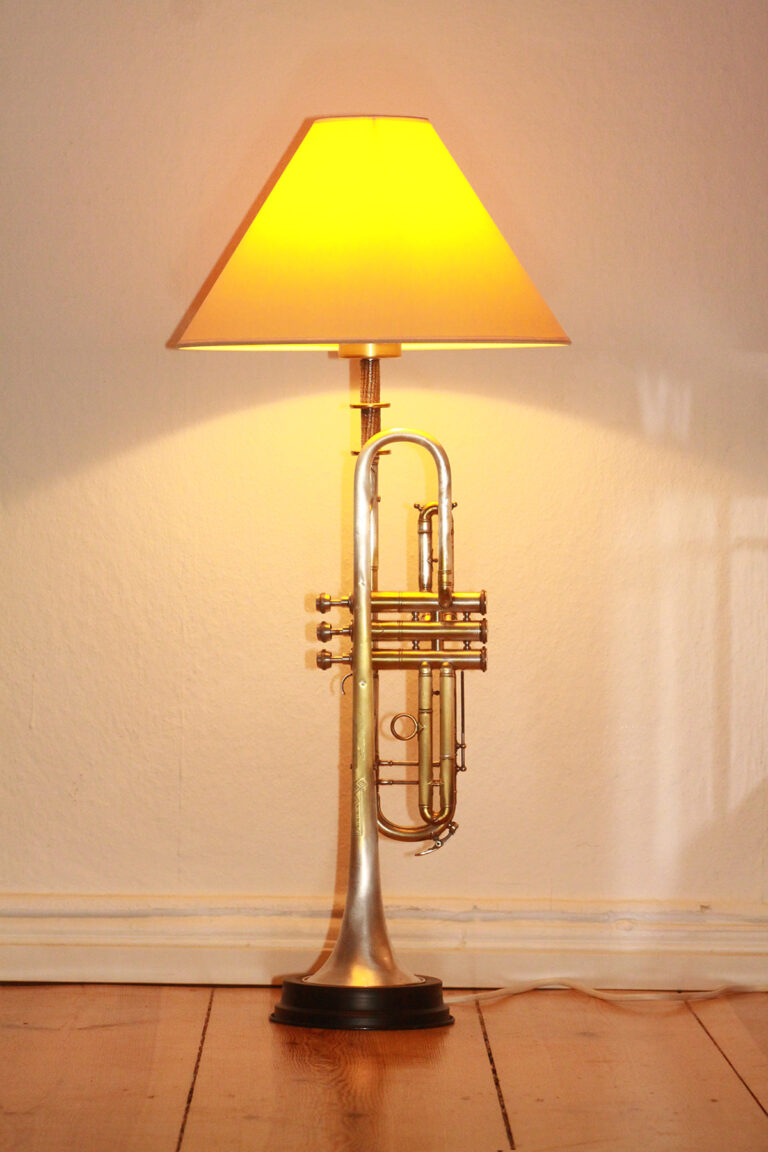Trompetenlampe Stehlampe Gold-Silber Beige Vintage Handarbeit 40A_01
