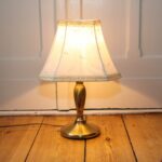 Tischlampe Tischleuchte Gold Beige Messing Vintage 80er Jahre