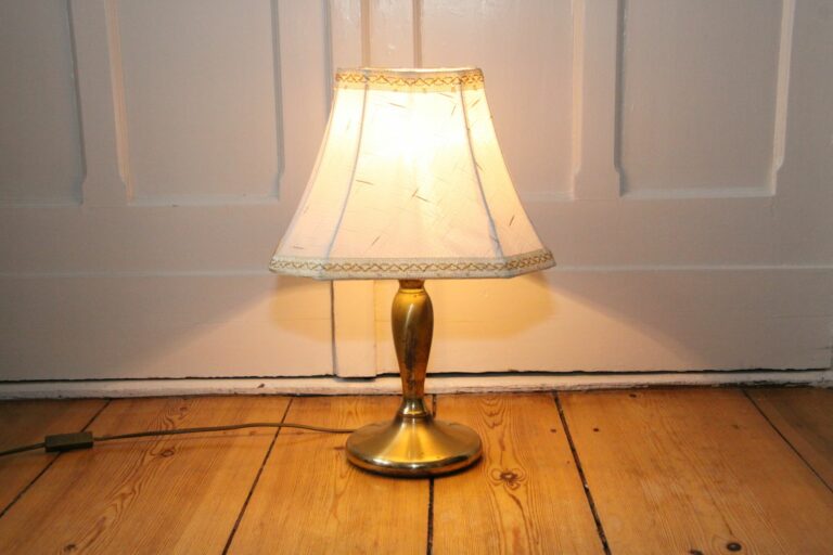 Tischlampe Tischleuchte Gold Beige Messing Vintage 80er Jahre