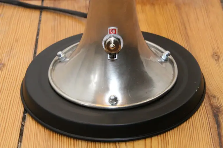 Trompetenlampe Stehlampe Silber Schwarz Nachhaltig Unikat