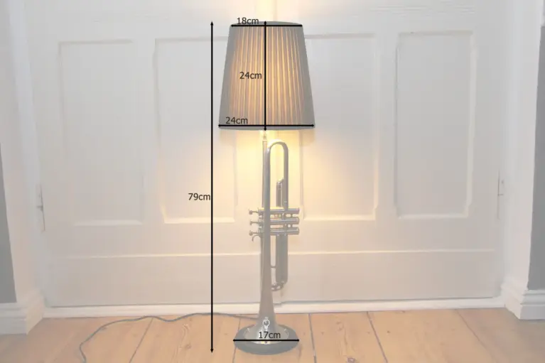 Trompetenlampe Stehlampe Silber Schwarz Nachhaltig Unikat