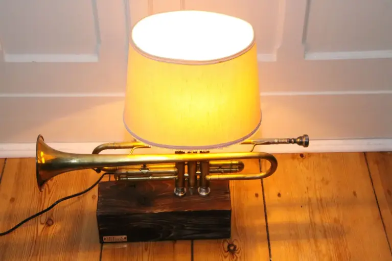 Trompetenlampe Stehlampe Holzbalken Massiv Retro Vintage
