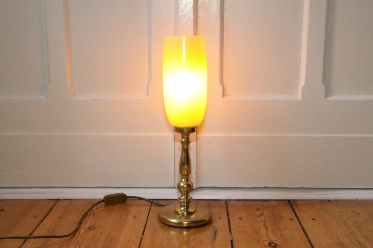 Tischleuchte Tischlampe Messing Glasschirm 43cm 70er J Retro