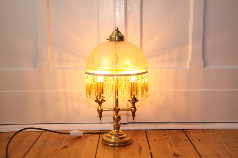 Tischlampe Glasschirm Opalglas Kunstglasperlen 80er J Retro