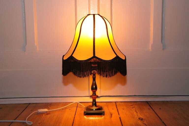 Tischlampe Tischleuchte Messing Textil Fransen 70er J Vintage