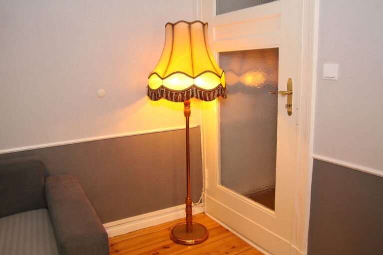 Stehlampe Metall Holz Beige Braun 157cm Fransen 90er J Vintage