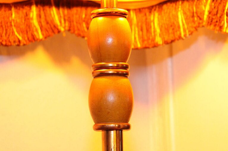 Stehlampe Metall Holz Beige Braun 157cm Fransen 90er J Vintage