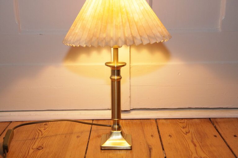 Tischlampe Tischleuchte Messing Beige 90er Jahre Retro