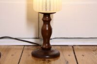 Tischleuchte Tischlampe Holz Glasschirm 70er J Retro Vintage