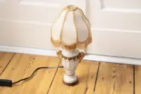 Tischleuchte Tischlampe Keramik Weiß Beige Fransen 37cm 80er Jahre