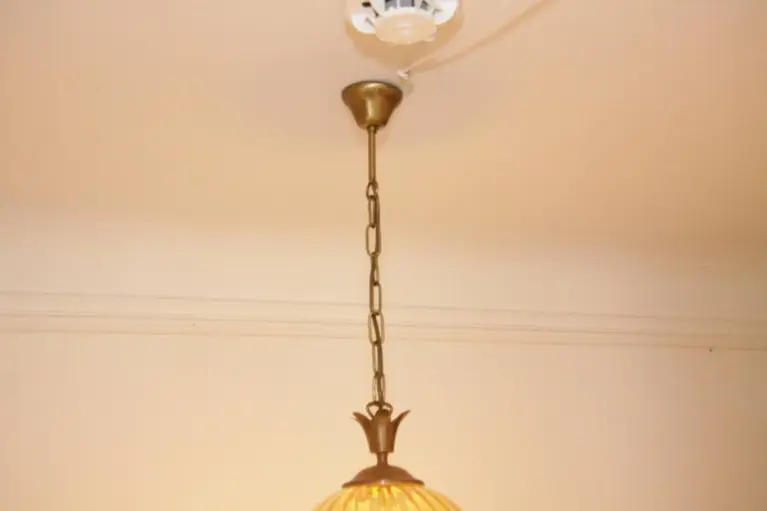 Hängelampe Deckenlampe Messing Glasschirm Creme Retro Vintage