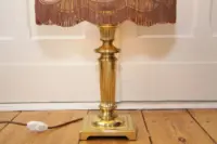 Tischlampe Tischleuchte Messing Kunstleder Fransen 80er J Retro