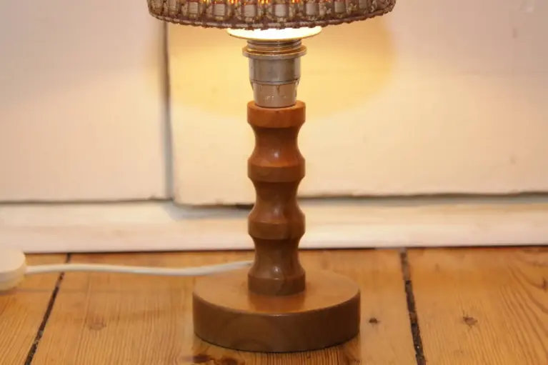 Tischleuchte Tischlampe Holz Kunstleder 27cm 80er Jahre Vintage