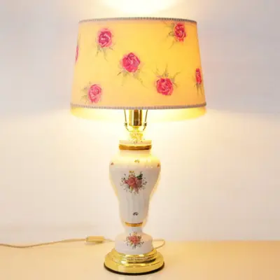 Tischlampe Porzellan Messing Handbemalt & Signiert 1980er Jahre Vintage