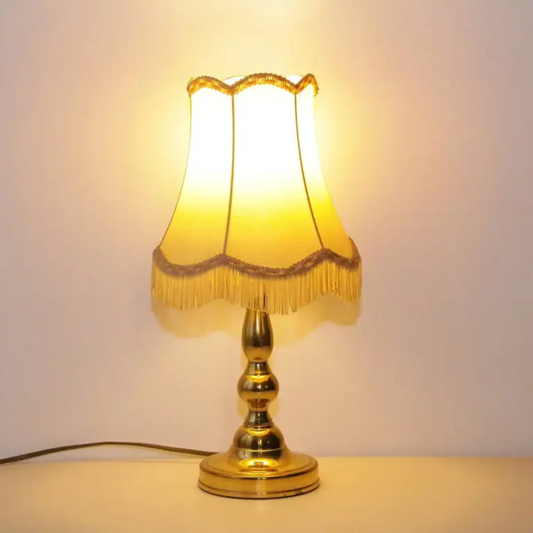 Tischlampe Messing Kunstleder Stoffbordüren Fransen 43cm 80er J Vintage