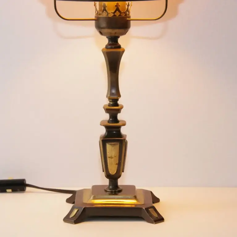 Petroleumlampe Glasschirm Opalglas Messing 1970er J Vintage