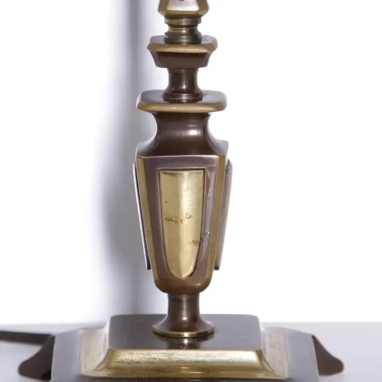 Petroleumlampe Glasschirm Opalglas Messing 1970er J Vintage