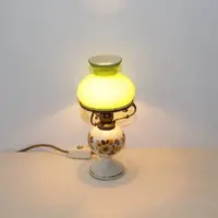 Petroleumlampe Glasschirm Opalglas Grün Porzellan 70er J Vintage