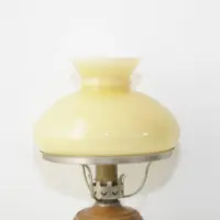 Petroleumlampe Glasschirm Opalglas Creme 1980er J Vintage