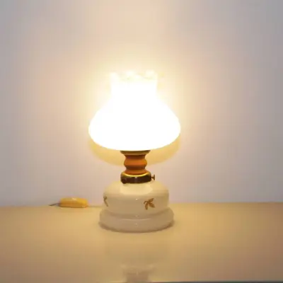 Petroleumlampe Glasschirm Opalglas 1970er J Retro