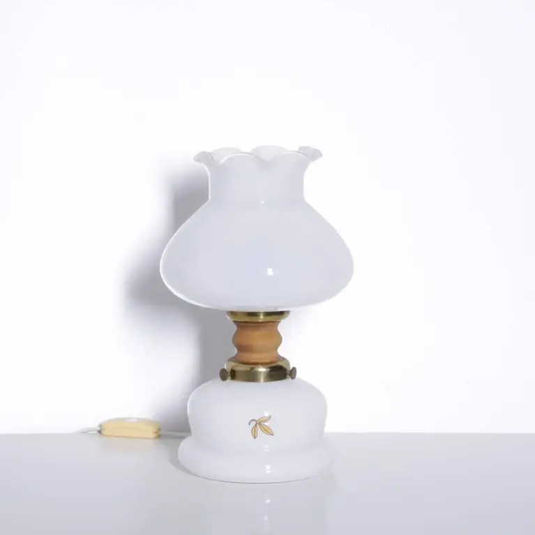 Petroleumlampe Glasschirm Opalglas 1970er J Retro