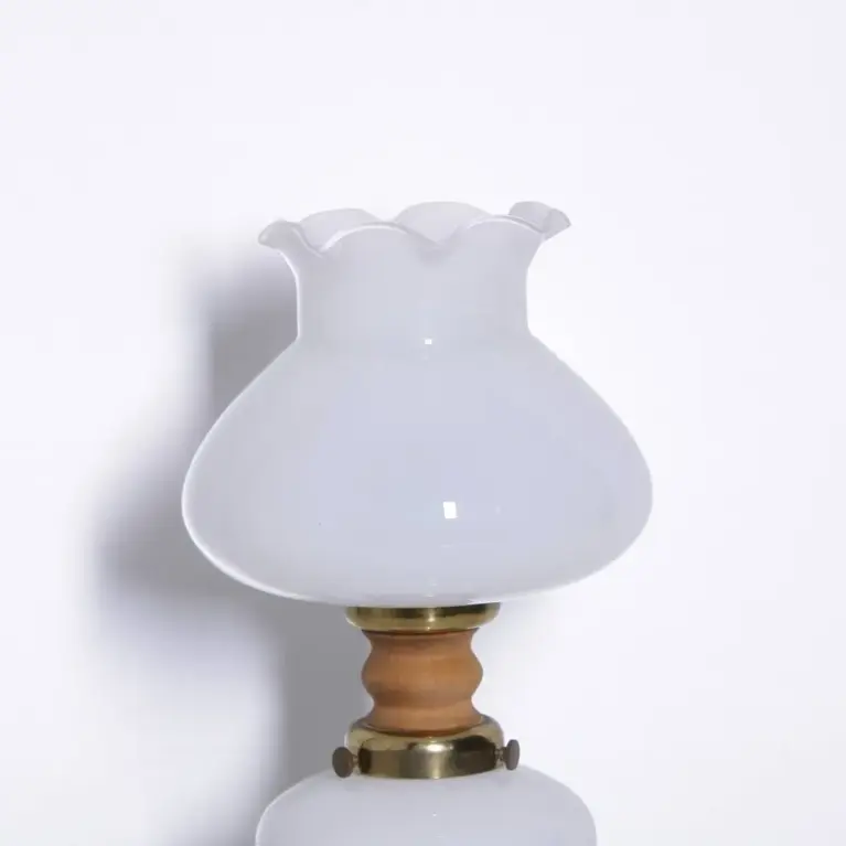 Petroleumlampe Glasschirm Opalglas 1970er J Retro