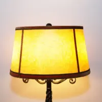 Lampe Beistelllampe Eisen Kunstleder 73cm Vintage