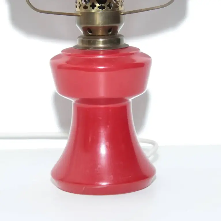 Petroleumlampe Rot Glasschirm Opalglas DDR 70er Jahre Nostalgie