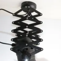 Decken- & Wandlampe im Fotostudio-Design mit Pantograph – stufenlos ausziehbar