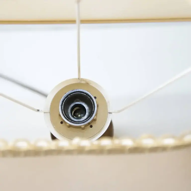 Tischlampe Messing Stoffbordüre 43cm 90er J Vintage