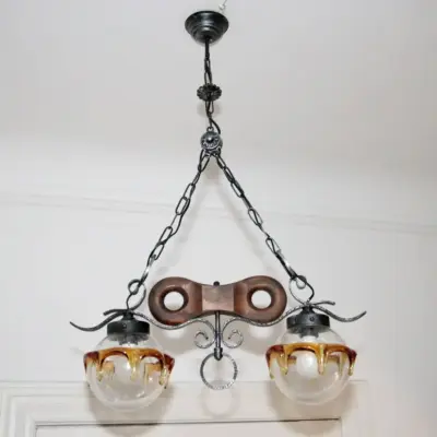 Vintage Deckenlampe mit 2 Glasschirmen – rustikal & dekorativ