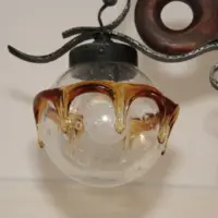 Vintage Deckenlampe mit 2 Glasschirmen – rustikal & dekorativ