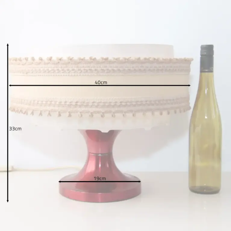 Vintage Tischlampe mit Stoffschirm und rotem Metallfuß – Retro Design