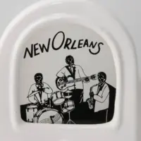 Porzellan Tischlampe Radio-Design „New Orleans“ – dekorative Vintage Leuchte