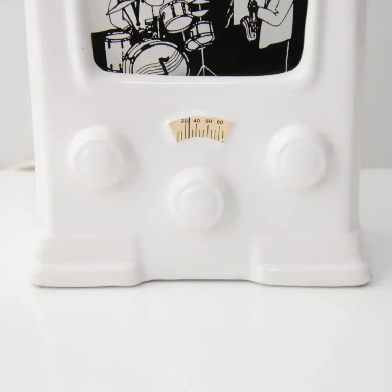 Porzellan Tischlampe Radio-Design „New Orleans“ – dekorative Vintage Leuchte