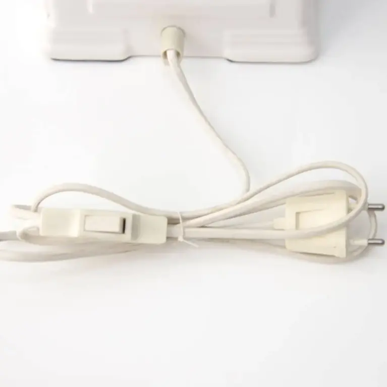 Porzellan Tischlampe Radio-Design „New Orleans“ – dekorative Vintage Leuchte