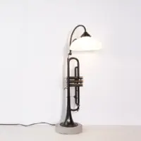 Trompetenlampe Stehlampe Schwarz Glasschirm Unikat