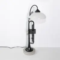 Trompetenlampe Stehlampe Schwarz Glasschirm Unikat