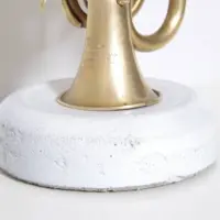 Handgemachte Taschentrompeten-Lampe mit Betonsockel